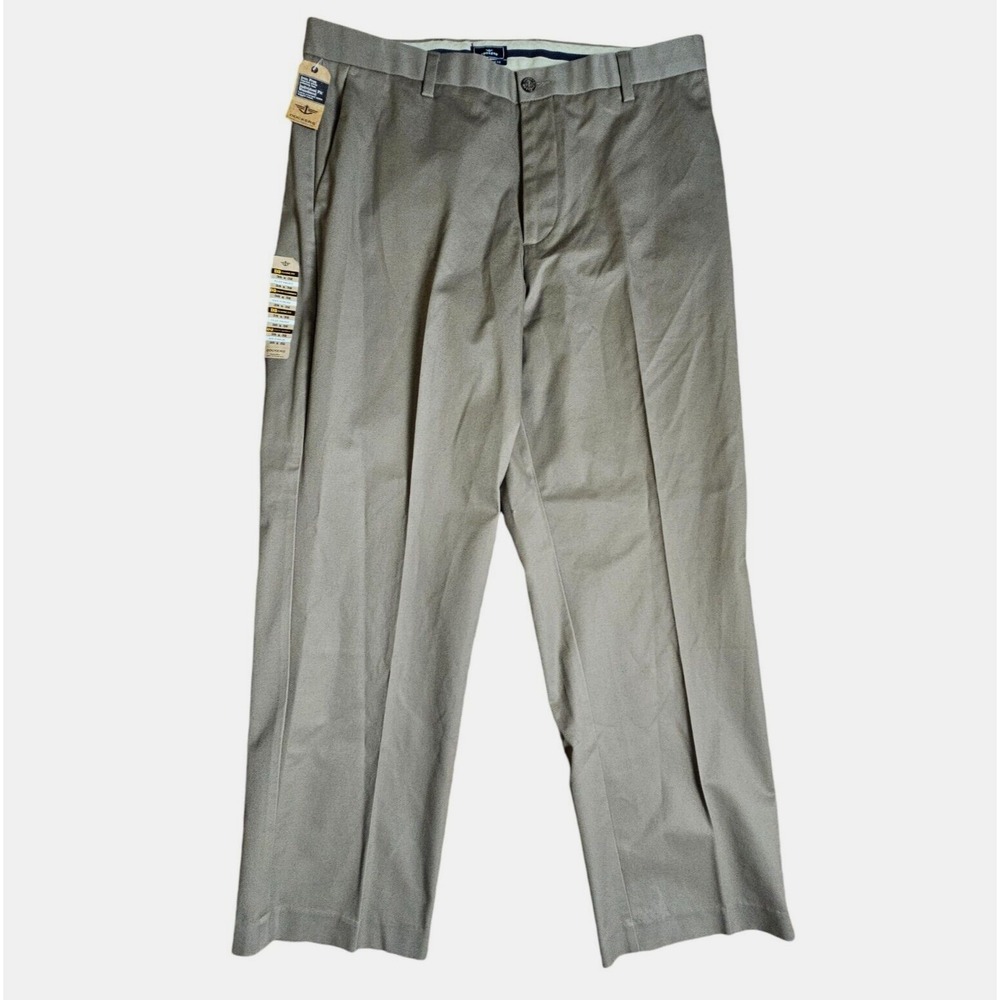 Dockers D3 Classic Fit Iron‎ Free Khaki Flat Front Pants Mens Size W38 L32 NWT